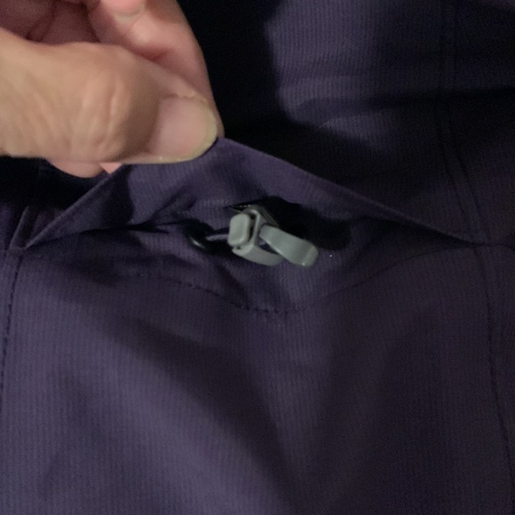 EUC Mountain Equipment Co-op winter coat - Picture 11 of 16